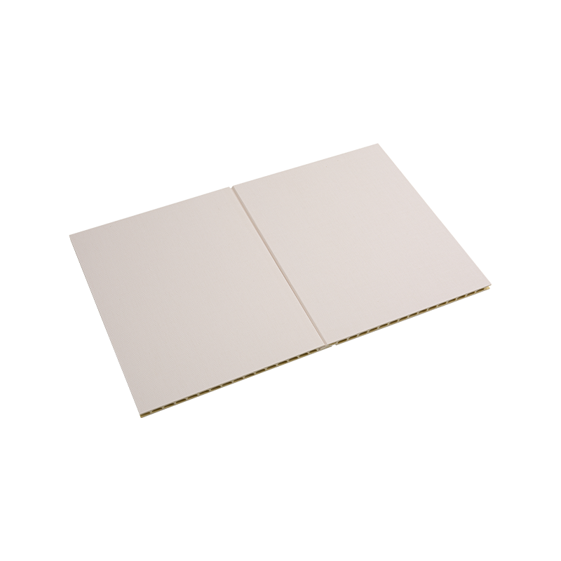 কিভাবে প্রিফেব্রিকেটেড অভ্যন্তরীণ সজ্জা আবাসিক স্থানগুলিতে শক্তি দক্ষতা উন্নত করতে পারে?